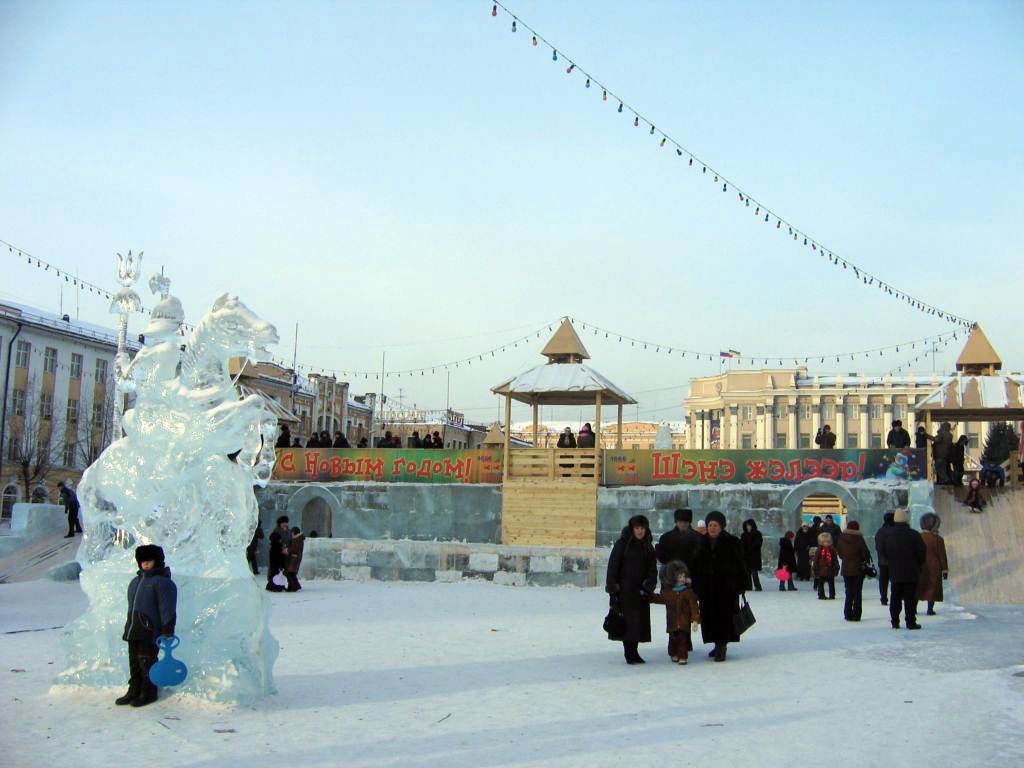 Январь 2006 Улан-Удэ. Новогодняя площадь Советов.