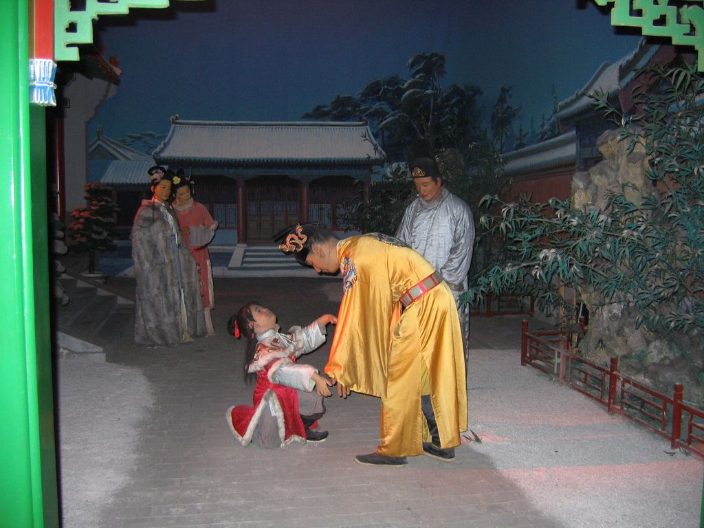 Пекин. Музей восковых фигур императоров династии Мин