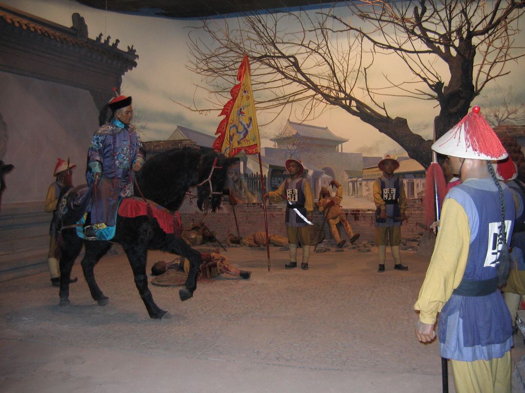 Пекин. Музей восковых фигур императоров династии Мин