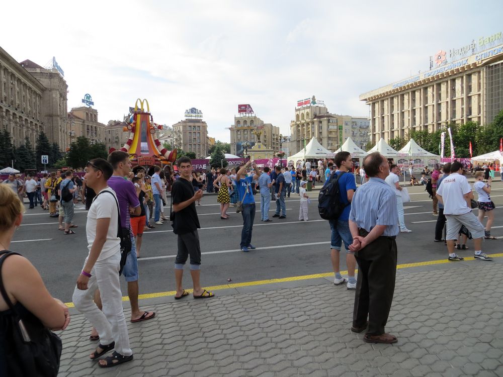 Евро 2012. Киевская фан-зона и матч Англия - Швеция
