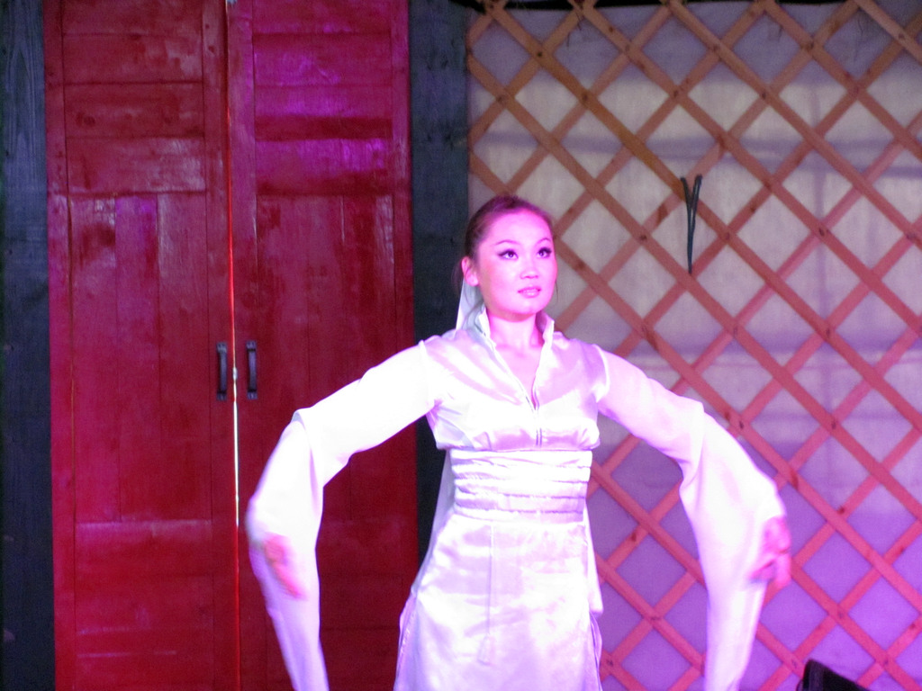 Театр-гэр «Нуудэлчин»