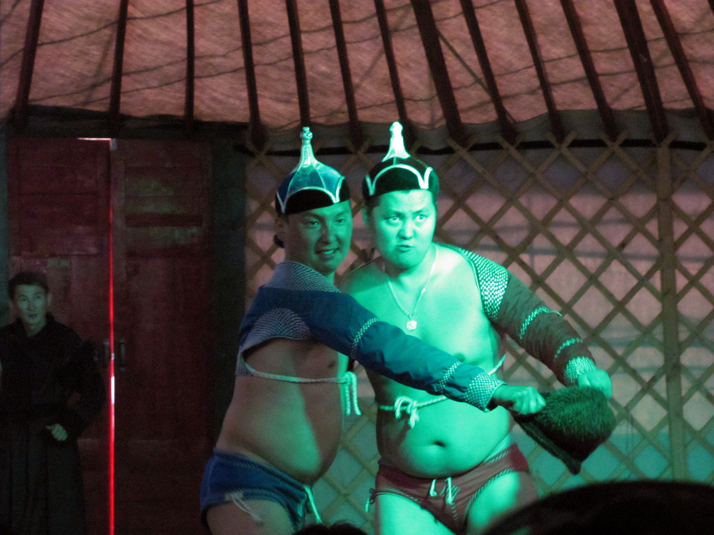 Театр-гэр «Нуудэлчин»