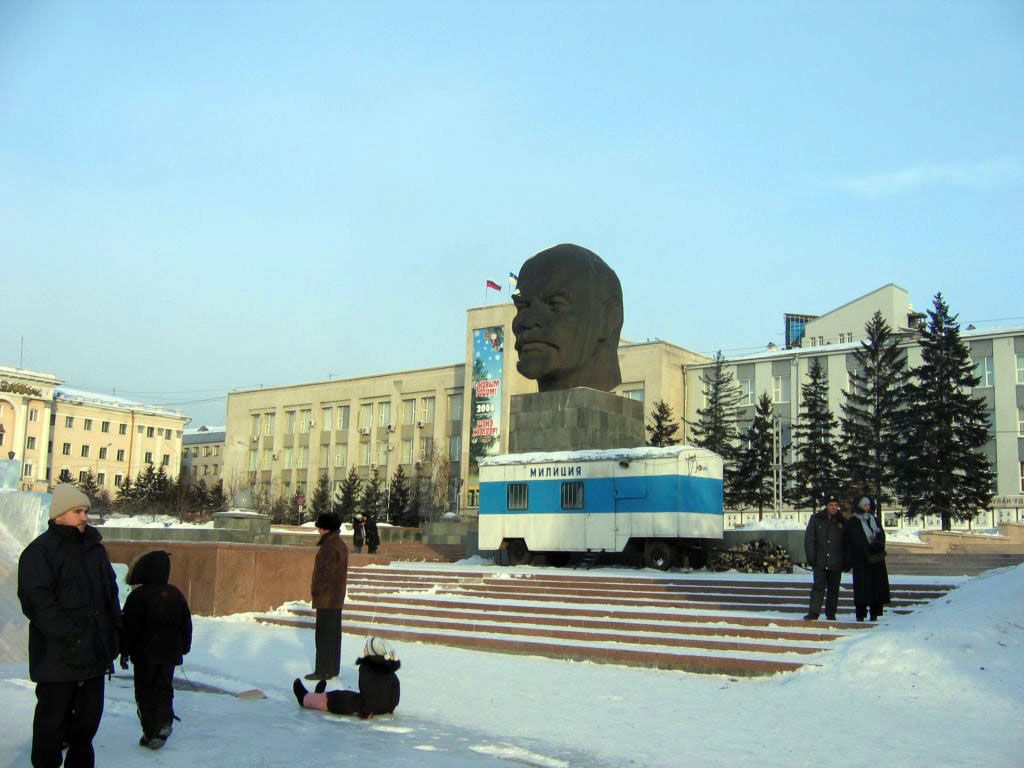 Январь 2006 Улан-Удэ. Новогодняя площадь Советов.